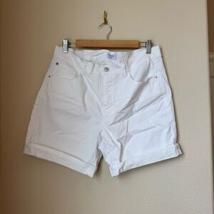 Curve Appeal White Stretch Cuffed Shorts Size 14/32